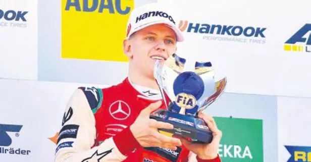 Mick Schumacher babasının izinde!