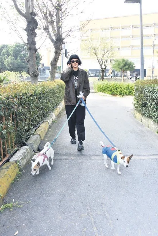 demet-ozdemir-ile-bosanma-asamasinda-olan-oguzhan-koc-kendi-yolunda-1681847392367.jpeg Demet Özdemir ile boşanma aşamasında olan Oğuzhan Koç kendi yolunda!-5