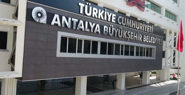 chpli-antalya-buyuksehir-belediyesiyle-ilgili-skandal-iddia-kemal-kilicdarogluna-oy-vermeyen-calisani-darbetti-1685381410562.jpeg CHP'li Antalya Büyükşehir Belediyesi'yle ilgili skandal iddia: Kemal Kılıçdaroğlu'na oy vermeyen çalışanı darbettiler-2