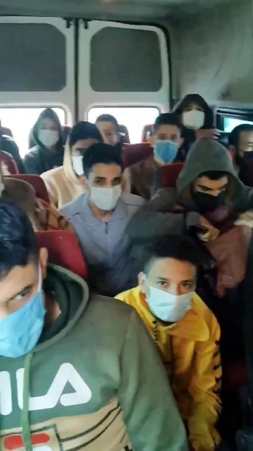 SON DAKİKA: Gaziantep'te 15 kişilik minibüsten 25 kişi çıktı-2