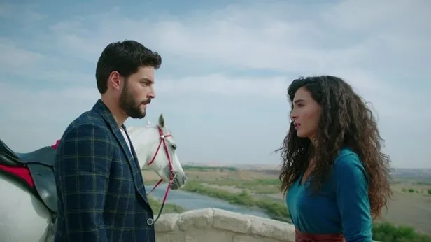 hercai-19-bolum-atv-canli-izle-azize-aslanbey-miran-ve-reyyanin-askina-direnmeyi-birakiyor-1572626198597.jpg