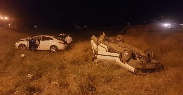 Sivas'ta iki otomobil çarpıştı: 8 yaralı