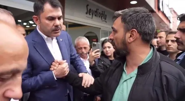 chpnin-cirkinligi-deprem-gonullusunun-tepkisini-cekti-bir-su-icmistim-kilicdarogluna-25-lira-gonderdim-1684330387509.jpeg CHP'nin çirkinliği deprem gönüllüsünün tepkisini çekti: Bir su içmiştim Kılıçdaroğlu'na 2.5 lira gönderdim-4