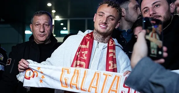 Galatasaray Noa Lang'ı bitirdi: Yıldız futbolcu İstanbul'a geldi taraftara üçlü çektirdi