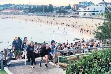 Bondi Plajı’nda kanlı saldırı! Köprü üzerinden kalabalığa ateş açıldı