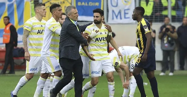 Derbi öncesi Fenerbahçe'ye şok!