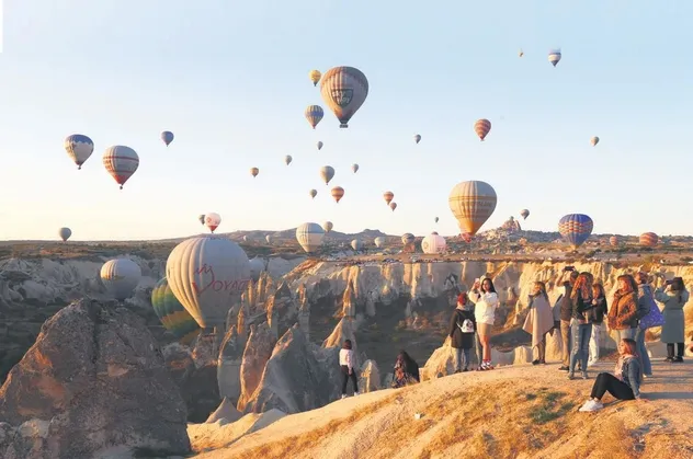 Kapadokya’da balon turizmi! Tur ve fotoğraf kuyruğu...