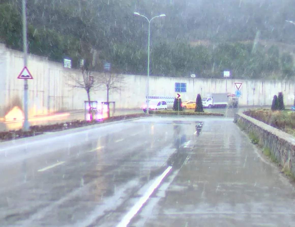 İstanbul’da dolu ve kar yağışı