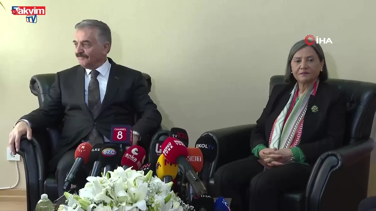 MHP'den DEM Partiye bayram ziyareti