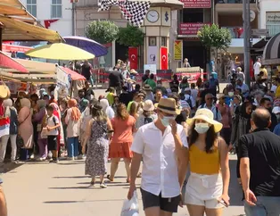 İstanbullular Büyükada'ya akın etti! Müsilajsız deniz keyfi