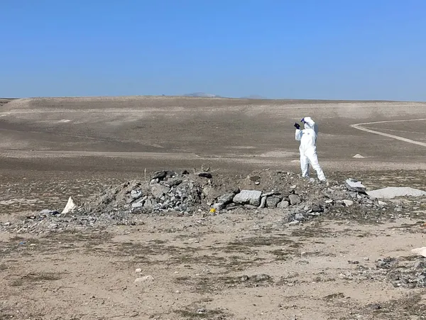 esiyle-iliskisi-oldugunu-iddia-ettigi-adami-oldurdu-uzerini-molozla-kapatti-1615277210416.jpg Eşiyle ilişkisi olduğunu iddia ettiği adamı öldürdü! Üzerini molozla kapattı-5