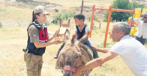 Askerlerden pizza sürprizi