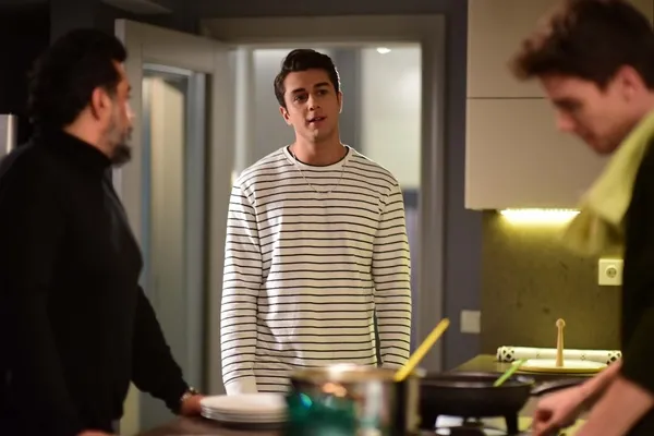 akif-koseye-sikisti-kardeslerim-32-bolum-fragmani-heyecani-arttirdi-sengulun-yeni-hedefi-belli-oldu-1638653295814.jpg Akif köşeye sıkıştı! Kardeşlerim 32. bölüm fragmanı heyecanı arttırdı: Şengül’ün yeni hedefi belli oldu-4