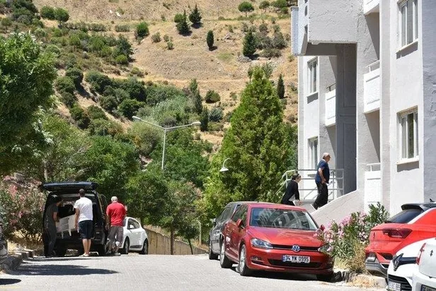 İzmir'de CHP'li Tunç Soyer'e sert tepki: "İşgalci değil depremzedeyiz"-7