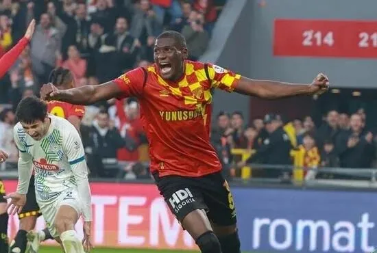 İsmail Kartal Helinton’a talip oldu!