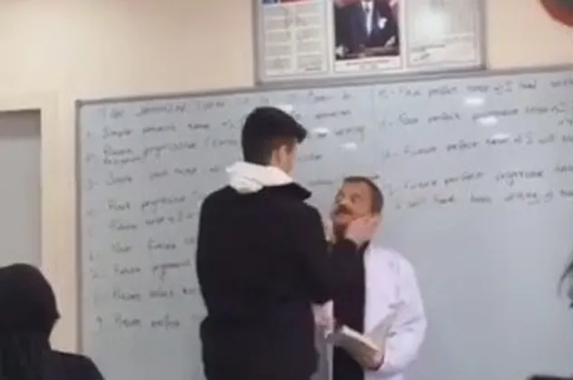 Görüntüler büyük tepki çekmişti! Dans eden öğrencinin saygısızlık yaptığı öğretmen Eyup Sağlık ilk kez konuştu