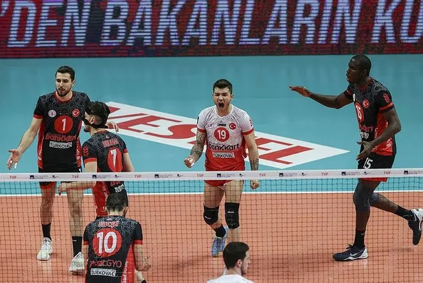 Halkbank karşısında 3 maçı da kazanan Ziraat Bankkart, 2021-2022 sezonunun şampiyonu oldu-3