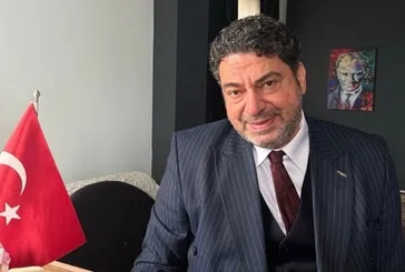 Hakan Taşıyan Konya’da çorbacıda sahne aldı: Konseri izleyenler ikiye ayrıldı