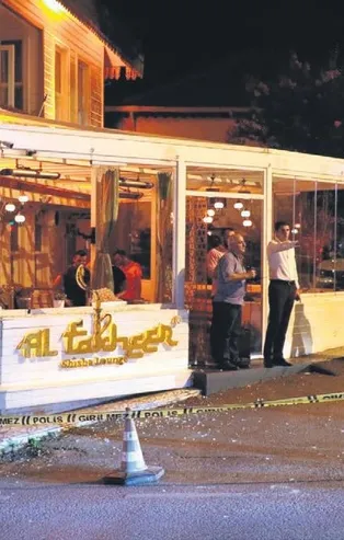 Ünlü kafeye kurşun yağmuru