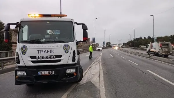 İstanbul'da yola çıkacaklar dikkat! Vatan Caddesi 29 Ekim provaları nedeniyle trafiğe kapatıldı-4