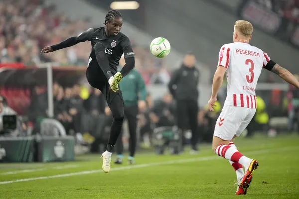 trabzonsporda-yoklari-oynayan-diabate-partizanda-kendine-geldi-1665394684764.jpg Trabzonspor'da yokları oynayan diabate, Partizan'da kendine geldi-3