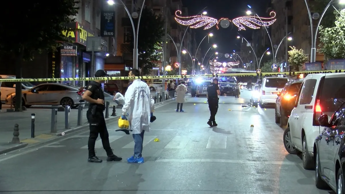 İstanbul Sultangazi'de silahlı saldırı düzenlendi: 1 ölü 4 yaralı!