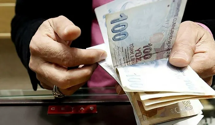 kismi-emeklilikte-sartlar-yenilendi-10-125-15-yil-yeterli-3600-primle-erken-emeklilik-kapisi-acilacak-kadin-er-1703849401314.jpg Kısmi emeklilikte şartlar yenilendi! 10, 12.5, 15 yıl yeterli; 3600 primle erken emeklilik kapısı açılacak! Kadın, erkek 2024 yaş tablosu-3