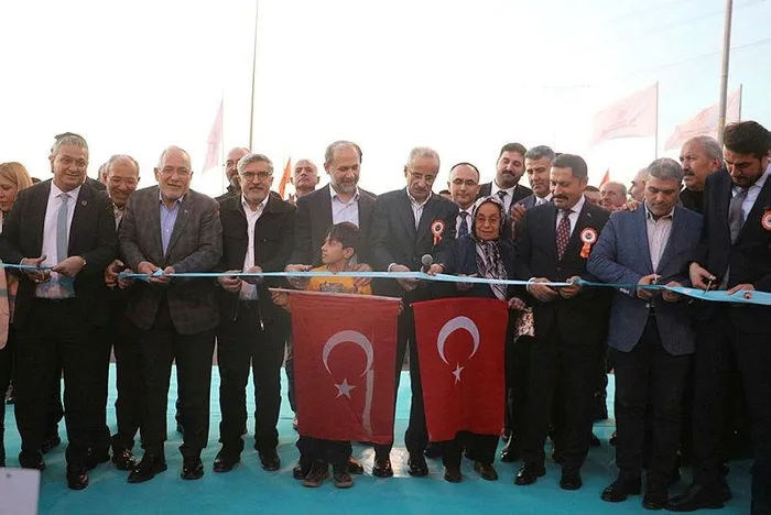 ulastirma-ve-altyapi-bakani-abdulkadir-uraloglu-duyurdu-20-dakikalik-yol-2-dakikaya-dustu-1701540240172.jpeg Türkiye Yüzyılı'na yakışan eser! Ulaştırma ve Altyapı Bakanı Abdulkadir Uraloğlu müjdeyi verdi: 20 dakikalık yol 2 dakikaya düştü-2