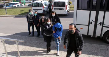 Asker eğlencelerine götürüyorlardı! Fuhuş şebekesinin altından anne ve kızı çıktı