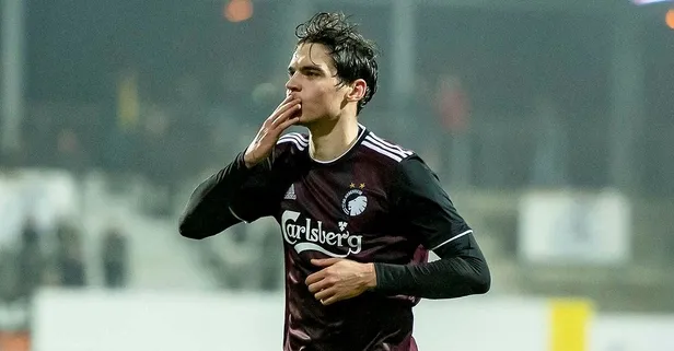 Fenerbahçe'de Robert Skov pazarlığı