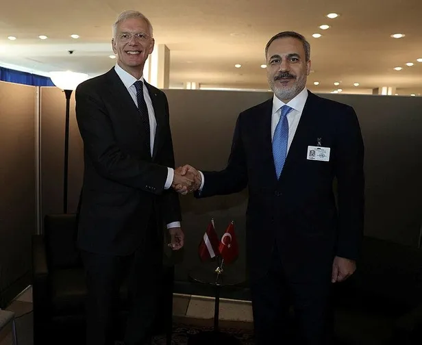 disisleri-bakani-fidan-letonyali-mevkidasi-karinsle-bir-araya-geldi-1695311093328.jpeg Dışişleri Bakanı Hakan Fidan'dan yoğun diplomasi trafiği: Birçok ülkeden mevkidaşıyla bir araya geldi-2