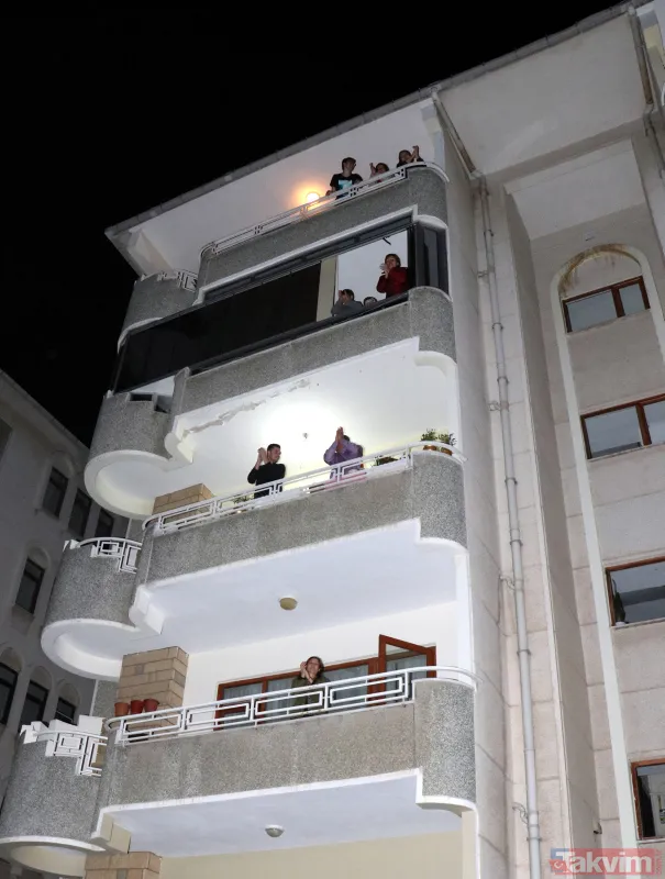 Bakan Koca Twitter'dan duyurmuştu: Türkiye'den sağlık çalışanlarına alkışlı teşekkür