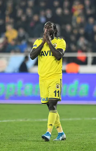 Ersun Yanal Victor Moses'ın biletini kesti!