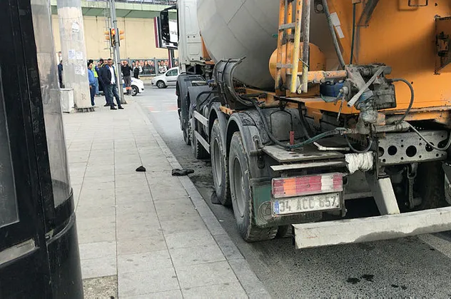 Beton mikseri dehşet saçtı: 1 ölü 1 yaralı