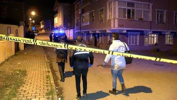 istanbulda-yine-cani-koca-vahseti-once-rehin-aldi-sonra-bicakladi-1609996940527.jpg İstanbul'da yine cani koca vahşeti! Önce rehin aldı sonra bıçakladı-2