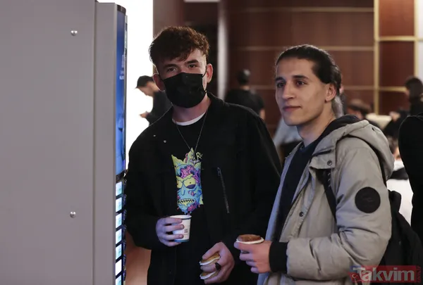 İşte Z kuşağı! Cumhurbaşkanlığı Millet Kütüphanesi sahurda doldu taştı - 22