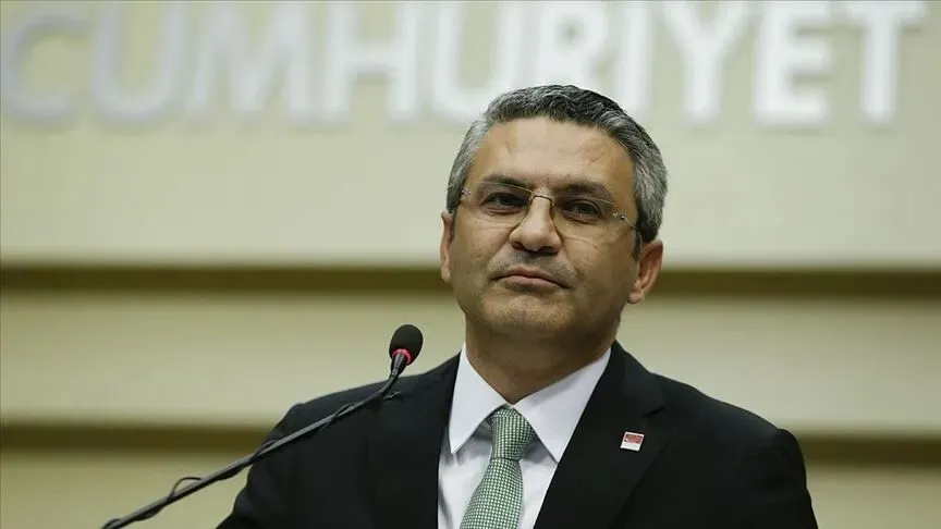 chpde-ucuncu-yol-safini-secti-oguz-kaan-salici-partide-kaliyor-1784811875721.jpeg CHP’de Üçüncü Yol safını seçti: Oğuz Kaan Salıcı partide kaldı-4