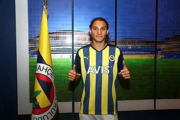 son-dakika-transfer-haberleri-fenerbahce-genc-futbolcu-emir-ortakayayi-kadrosuna-katti-1628353651572.jpeg Son dakika transfer haberleri: Fenerbahçe genç futbolcu Emir Ortakaya'yı kadrosuna kattı!-2