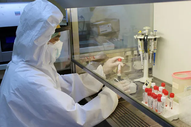Koronavirüs testleri bu laboratuvarda yapılıyor! İlk kez kapılarını açtı
