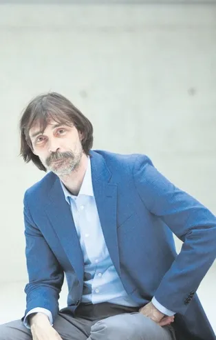 Gezicilerden aynı tiyatro | Erdal Beşikçioğlu sosyal medyada linç edildi