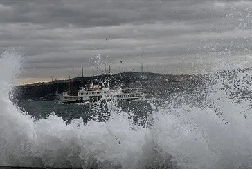 İstanbul'da sis engeli! Gemi trafiği çift yönlü askıya alındı! Seferler iptal edildi