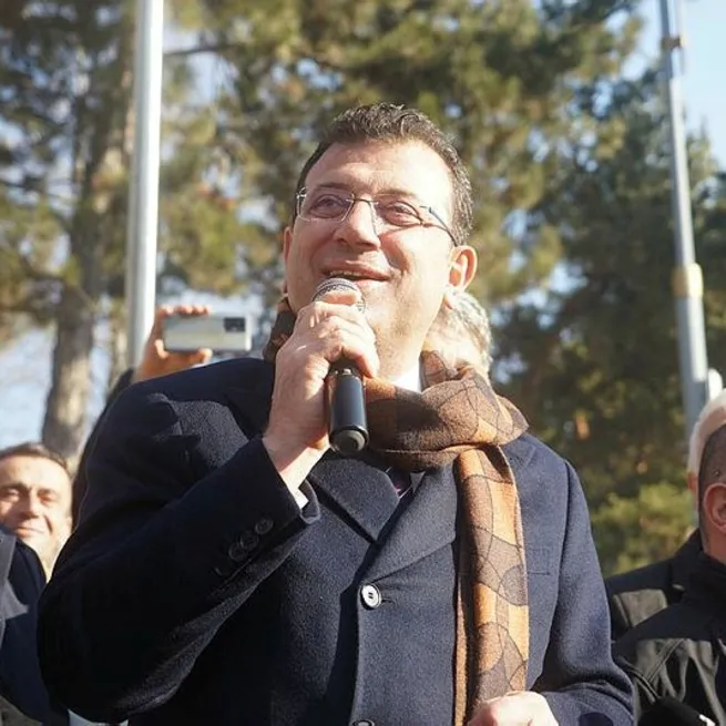 Altılı Masada adaylık kavgası sokağa indi! İBB Başkanı Ekrem İmamoğlu CHP lideri Kemal Kılıçdaroğluna meydan okudu