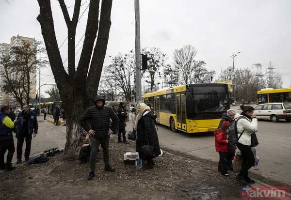 Rusya Ukrayna savaşında son durum! Kiev yakınlarındaki İrpin'de siviller çatışma arasında tahliye edilmeye çalışılıyor - 9