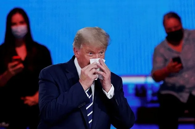 Trump'tan kafa karıştıran koronavirüs testi cevabı! Biden ile düello öncesi...