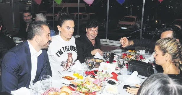 Demet Akalın Hande Yener'e yine taşını attı: 'Kendi hayatımın kraliçesiyim'