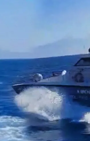 Son dakika: Aydın'da denize açılan Türk balıkçılarına Yunan askerinden taciz