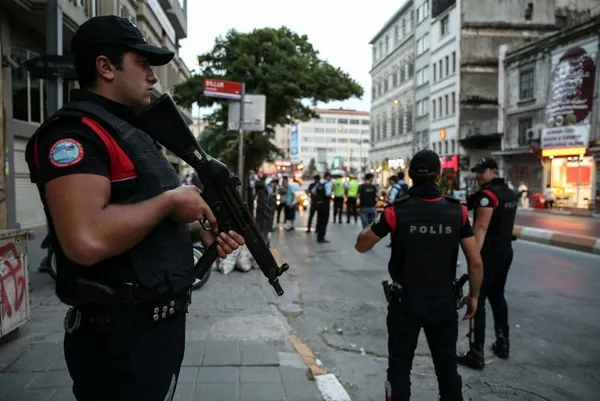 İstanbul'da 5 bin polisle asayiş uygulaması-1