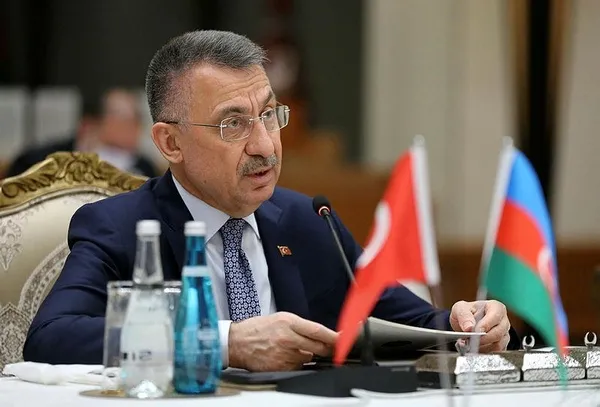 cumhurbaskani-yardimcisi-oktaydan-flas-azerbaycan-aciklamasi-15-milyar-dolarlik-hedef-icin-1613747045369.jpeg Cumhurbaşkanı Yardımcısı Oktay'dan flaş Azerbaycan açıklaması: 15 milyar dolarlık hedef için...-2