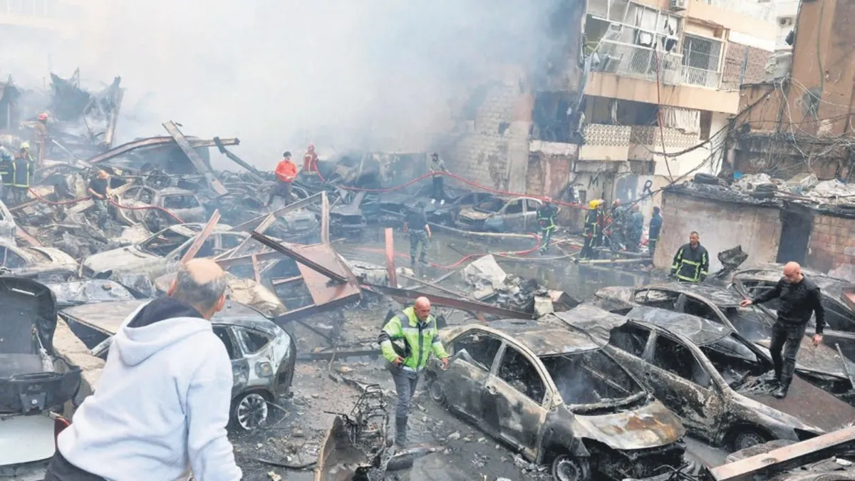 İsrail Lübnan'da cami ve hastaneleri vurdu: 6 şehit, 24 yara
