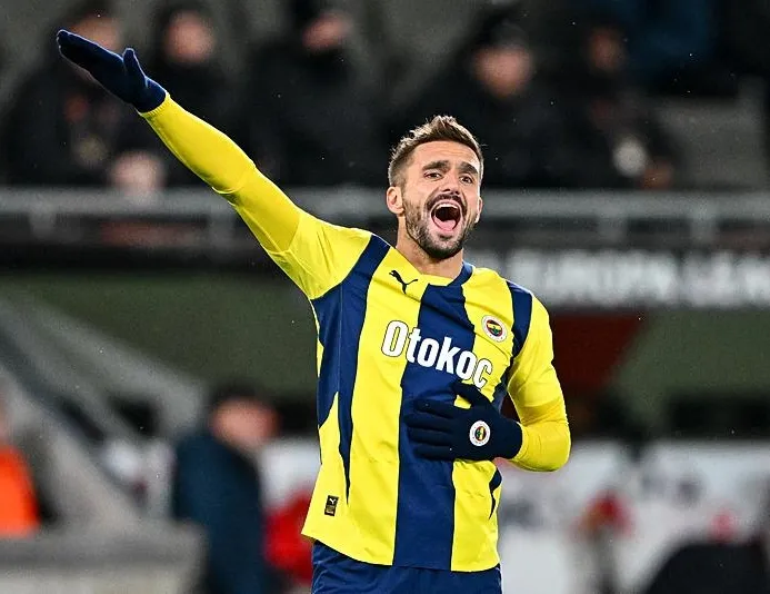 Dusan Tadic kendiyle yarışıyor